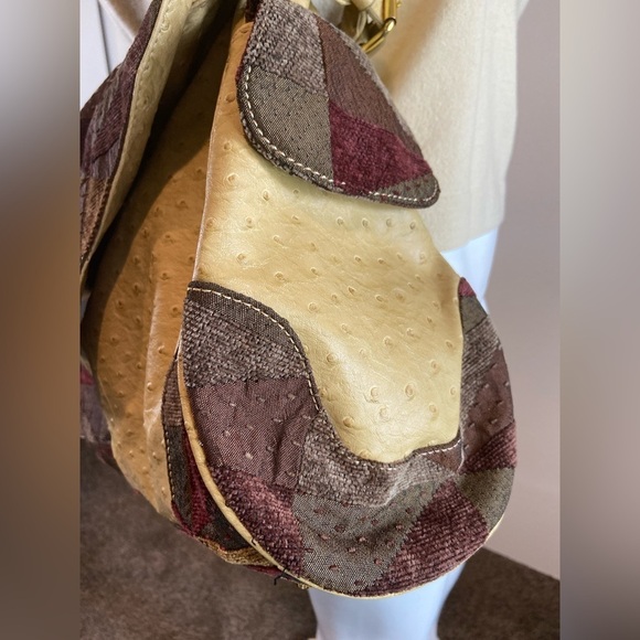 Ferris & Mor USA~Ostrich Embossed~Patchwork Accent~Fold Over Close~Crossbody Bag - Picture 7 of 14
